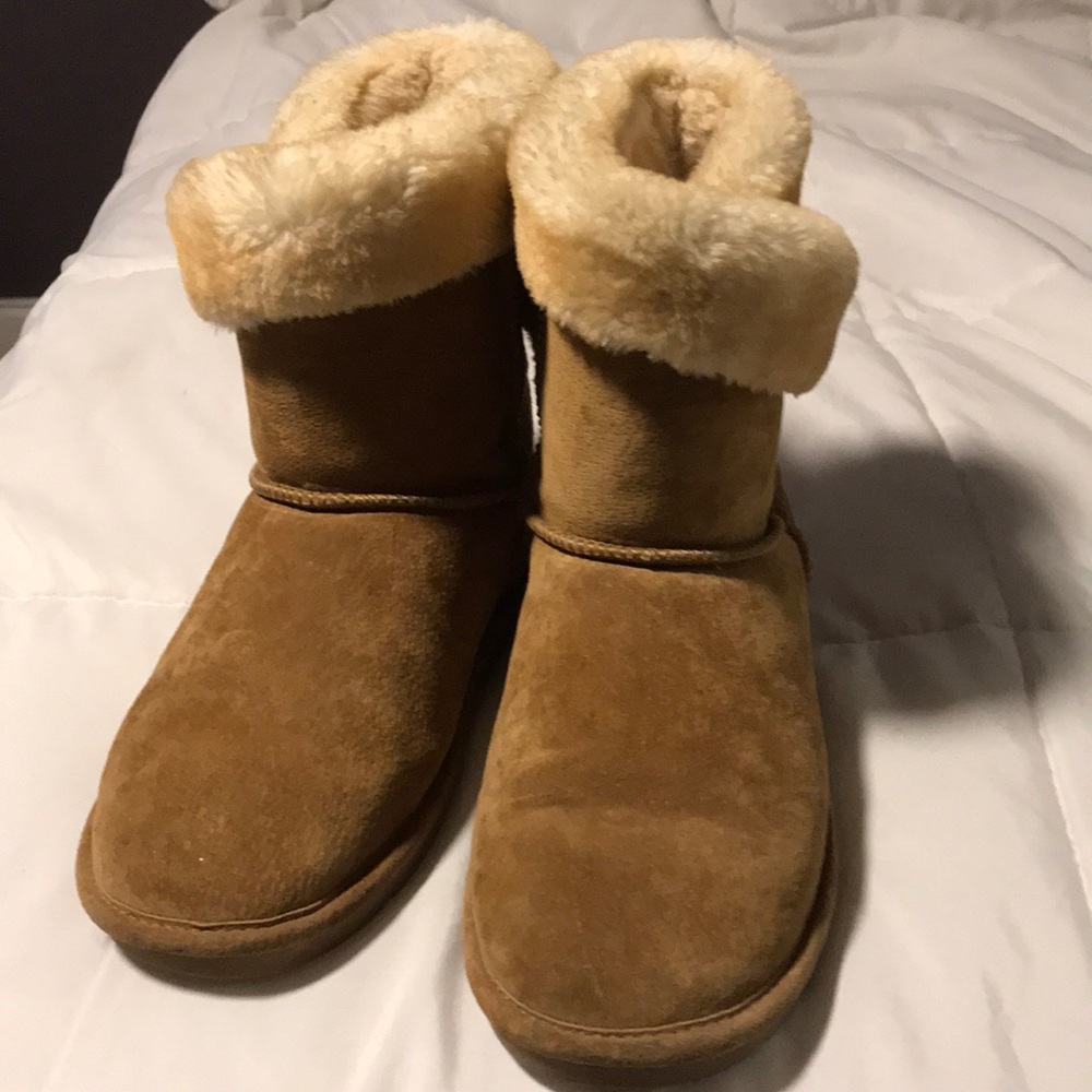 Lamo boots. Never worn!